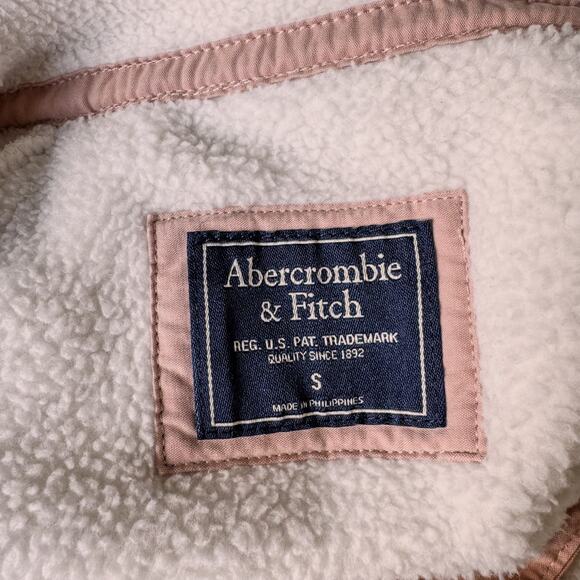 Abercrombie & Fitch Pink/White Quilted Snap Front Sherpa Fleece Pullover-Small - Picture 8 of 8